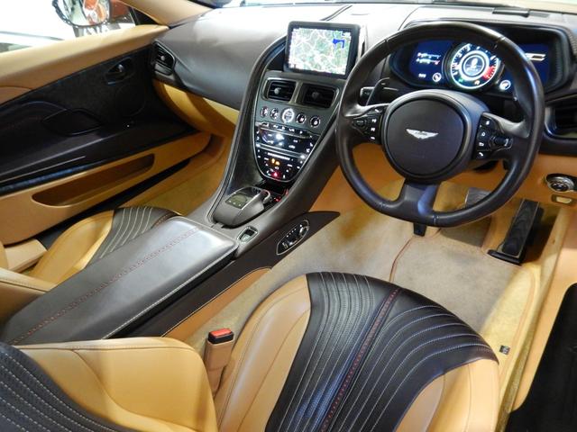 ＤＢ１１ Ｖ８　ワンオーナー　本革シート　ベンチレーター　全方位カメラ　メモリ付きパワーシート　純正２０インチＡＷ　純正ナビゲーション（21枚目）