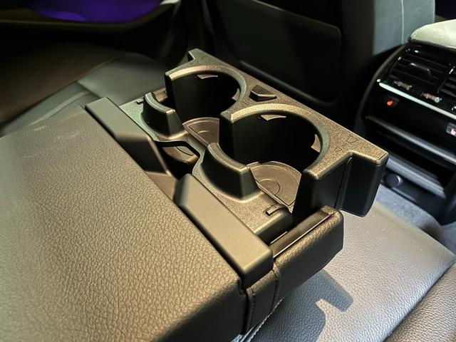 ５シリーズ ５２３ｄ　Ｍスポーツ　ハイラインパッケージ　コンフォートパッケージ　３６０°カメラ　黒レザー　シートエアコン・ヒーター・マッサージ　３６０°カメラ　１９インチ純正ＡＷ　アンビエントライト　ドラレコ　フルセグＴＶ　メモリ付きパワーシート　ＡＣＣ（24枚目）