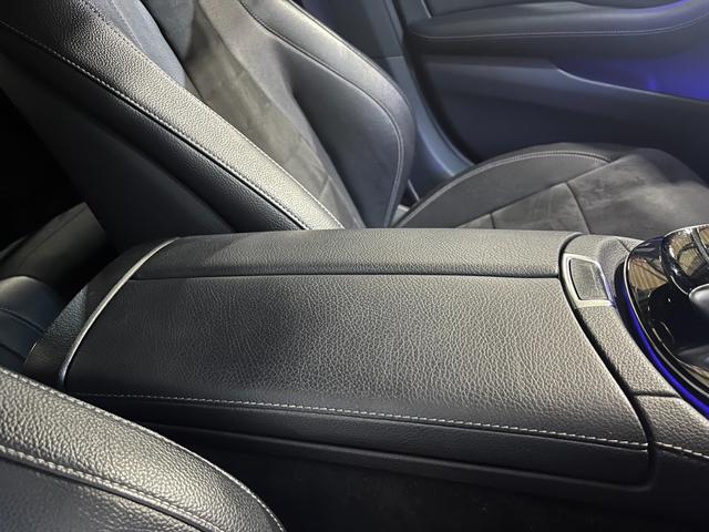 Ｅクラス Ｅ２００　アバンギャルド　スポーツ　レーダーセーフティＰＫＧ　３６０°カメラ　アンビエントライト　ＡｐｐｌｅＣａｒＰｌａｙ　アダプティブクルーズコントロール　ブラインドスポットモニター　シートヒーター　フルセグ　メモリ付きパワーシート（27枚目）