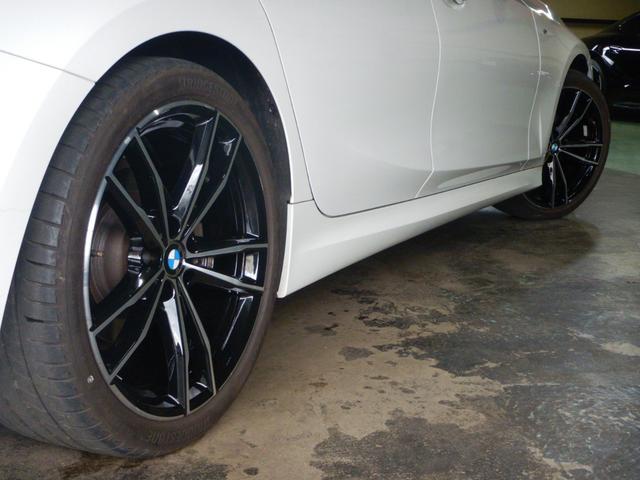 ３シリーズ ３２０ｉ　Ｍスポーツ　コンフォートパッケージ　バックカメラ　シートヒーター　パワーシート　パドルシフト　レーダークルコン　純正１９インチアルミ　パワートランク　ＬＥＤヘッドライト（13枚目）