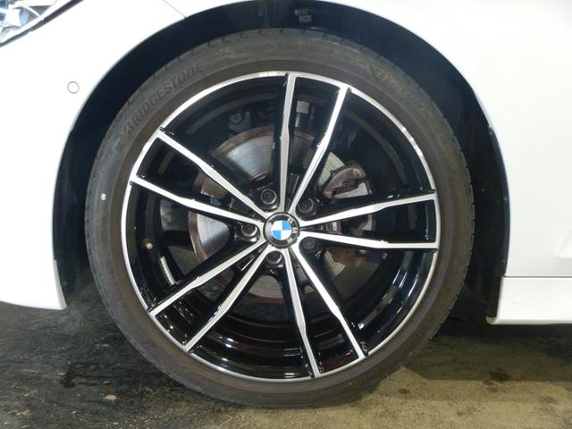 ３シリーズ ３２０ｉ　Ｍスポーツ　コンフォートパッケージ　バックカメラ　シートヒーター　パワーシート　パドルシフト　レーダークルコン　純正１９インチアルミ　パワートランク　ＬＥＤヘッドライト（67枚目）