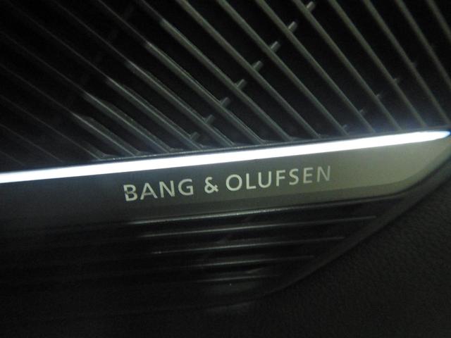 Ａ５スポーツバック ２．０ＴＦＳＩクワトロ　スポーツ　セーフティパッケージ　サンルーフ　Ｂａｎｇ　＆　Ｏｌｕｆｓｅｎ　パークアシスト　サラウンドビューカメラ　アダプティブクルコン　マトリクスＬＥＤライト　パワーシート＆シートヒーター　オートリアゲート（8枚目）