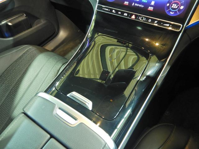 ＥＱＥ ＳＵＶ ＥＱＥ３５０　４マチック　ＳＵＶローンチエディション　スライディングサンルーフ　ブルメスターサラウンド　ＡＭＧライン　レーダーセーフティＰＫＧ　エアバランスＰＫＧ　エクスクルーシブＰＫＧ　クロレザーシート　全方位カメラ　フルセグ　２１ｉｎＡＭＧアルミ（16枚目）