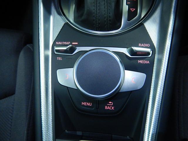 ＴＴクーペ １．８ＴＦＳＩ　スタイル＋　限定１００台　ＬＥＤヘッドライト　Ｓラインエクステリア　サイドアシスト　アウディパーキングシステム　純正１８インチアルミ（15枚目）