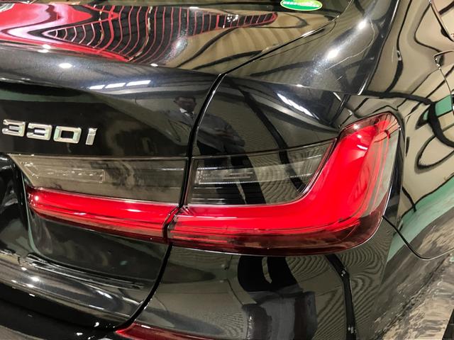 3シリーズ 330i Mスポーツ ドライビングアシストプロフェッショナル パーキングアシストプラス 360°カメラ 本革シート シートヒーター トランクリッドスマートオープナー LEDヘッドライト レーダークルコン(30枚目)