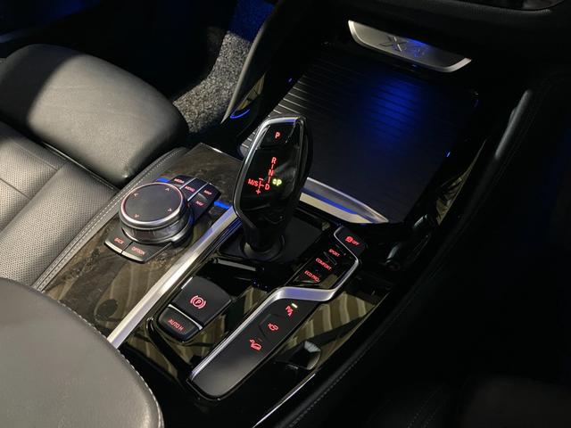 X4 xDrive 30i Mスポーツ ドライビングアシストプラス パーキングアシストプラス サンルーフ harman/kardon アダプティブLEDヘッドライト HUD 本革シート 前後シートヒーター ランクリッドスマートオープナー(25枚目)