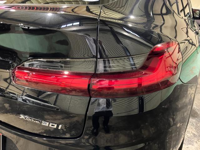 X4 xDrive 30i Mスポーツ ドライビングアシストプラス パーキングアシストプラス サンルーフ harman/kardon アダプティブLEDヘッドライト HUD 本革シート 前後シートヒーター ランクリッドスマートオープナー(53枚目)