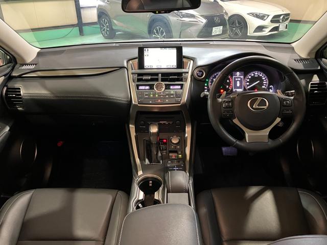 NX  本革シート 純正ナビ バックモニター フルセグ 三眼LEDヘッドライト パワーバックドア シート&ステアリングヒーター クルコン パワーシート 純正18インチアルミ(3枚目)