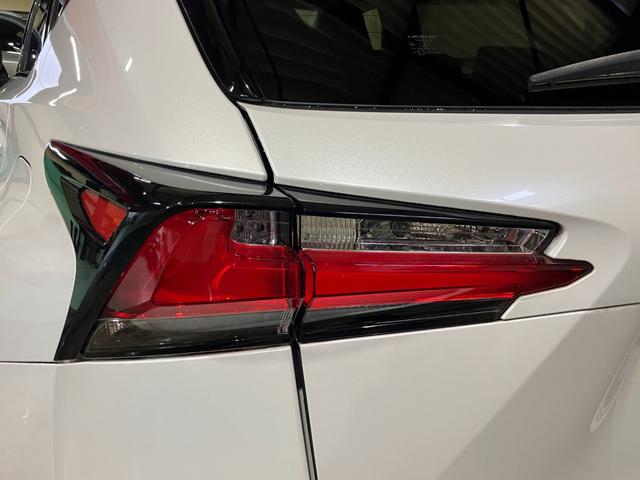 NX  本革シート 純正ナビ バックモニター フルセグ 三眼LEDヘッドライト パワーバックドア シート&ステアリングヒーター クルコン パワーシート 純正18インチアルミ(39枚目)