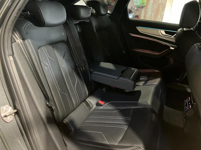 Ａ６アバント ４０ＴＤＩクワトロ　スポーツ　Ｓラインパッケージ　本革シート　マトリクスＬＥＤヘッドライト　サラウンドビュー　パークアシストプラス　バーチャルコックピットプラス　オートテールゲート　シートヒーター　パワーシート　レーダークルコン（52枚目）