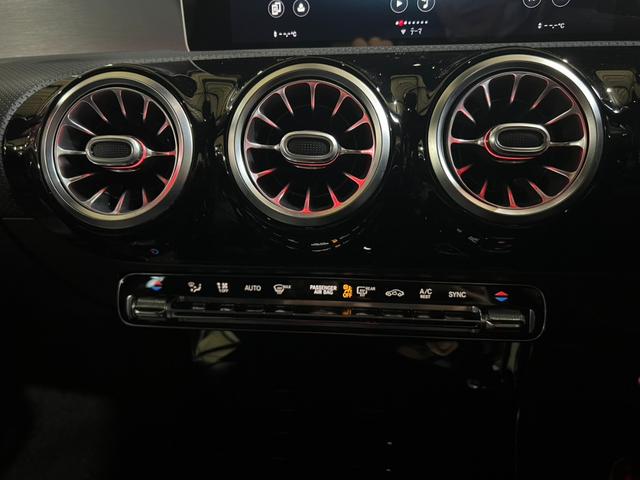 CLAクラス シューティングブレーク CLA200dシュティングブレAMGレザエクスクルP レザーエクスクルーシブPKG アドバンズドPKG 360°カメラ マルチビームLEDヘッドライト フルセグ ヘッドアップディスプレイ シートヒーター ETC2.0 アンビエントライト(7枚目)