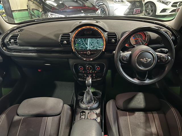 ＭＩＮＩ クーパーＳ　クラブマン　純正ナビ　バックカメラ　クルコン　ＬＥＤヘッドライト　純正１７インチアルミ（3枚目）