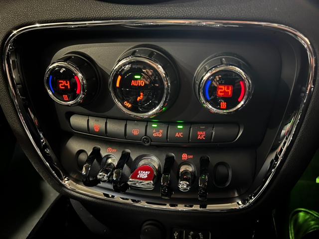 ＭＩＮＩ クーパーＳ　クラブマン　純正ナビ　バックカメラ　クルコン　ＬＥＤヘッドライト　純正１７インチアルミ（7枚目）