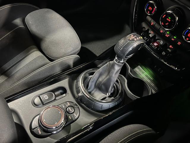 ＭＩＮＩ クーパーＳ　クラブマン　純正ナビ　バックカメラ　クルコン　ＬＥＤヘッドライト　純正１７インチアルミ（8枚目）