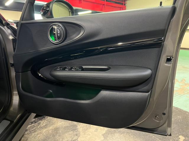 ＭＩＮＩ クーパーＳ　クラブマン　純正ナビ　バックカメラ　クルコン　ＬＥＤヘッドライト　純正１７インチアルミ（50枚目）