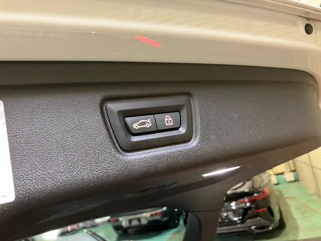 ３シリーズ ３２０ｄ　ｘＤｒｉｖｅツーリングＭスポツＥＤジョイ＋　ドライビングアシストプロフェッショナル　パーキングアシストプラス　アダプティブＬＥＤヘッドライト　ライブコックピット　ワイヤレスチャージング　Ｆシートヒーター　ＡＴテールゲート（26枚目）