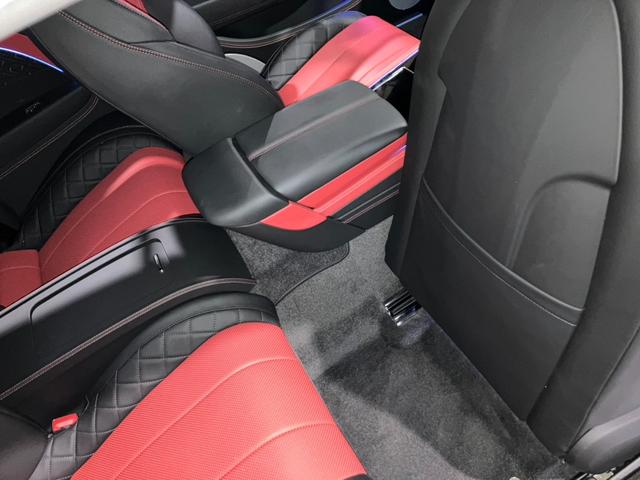 コンチネンタル ＧＴ　マリナードライビングスペック　ＣＥＮＴＥＮＡＲＹスペック　フロントシートコンフォートスペック　ベントレーローテーションディスプレイ　ムードライティングスペック　ナイトビジョン　２２インチアロイホイール（9枚目）