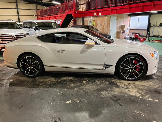 コンチネンタル ＧＴ　マリナードライビングスペック　ＣＥＮＴＥＮＡＲＹスペック　フロントシートコンフォートスペック　ベントレーローテーションディスプレイ　ムードライティングスペック　ナイトビジョン　２２インチアロイホイール（25枚目）