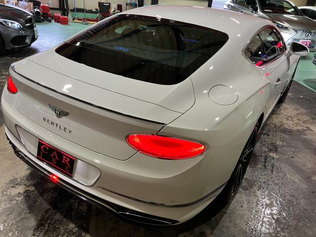 コンチネンタル ＧＴ　マリナードライビングスペック　ＣＥＮＴＥＮＡＲＹスペック　フロントシートコンフォートスペック　ベントレーローテーションディスプレイ　ムードライティングスペック　ナイトビジョン　２２インチアロイホイール（27枚目）