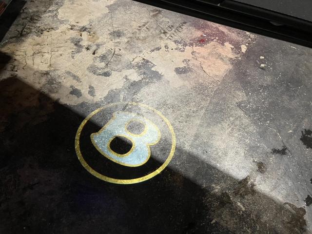 コンチネンタル ＧＴ　マリナードライビングスペック　ＣＥＮＴＥＮＡＲＹスペック　フロントシートコンフォートスペック　ベントレーローテーションディスプレイ　ムードライティングスペック　ナイトビジョン　２２インチアロイホイール（32枚目）