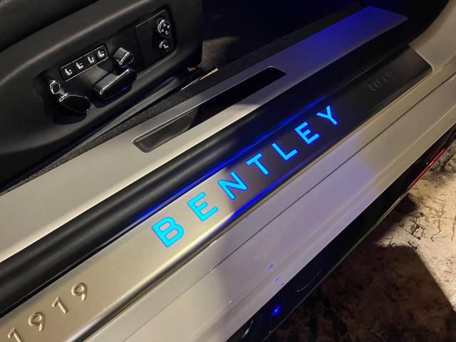 コンチネンタル ＧＴ　マリナードライビングスペック　ＣＥＮＴＥＮＡＲＹスペック　フロントシートコンフォートスペック　ベントレーローテーションディスプレイ　ムードライティングスペック　ナイトビジョン　２２インチアロイホイール（42枚目）