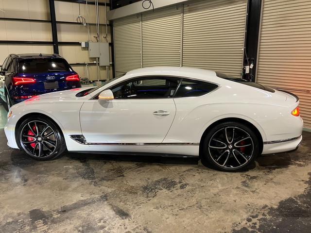 コンチネンタル ＧＴ　マリナードライビングスペック　ＣＥＮＴＥＮＡＲＹスペック　フロントシートコンフォートスペック　ベントレーローテーションディスプレイ　ムードライティングスペック　ナイトビジョン　２２インチアロイホイール（44枚目）