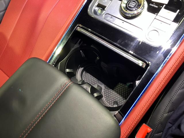 コンチネンタル ＧＴ　マリナードライビングスペック　ＣＥＮＴＥＮＡＲＹスペック　フロントシートコンフォートスペック　ベントレーローテーションディスプレイ　ムードライティングスペック　ナイトビジョン　２２インチアロイホイール（58枚目）