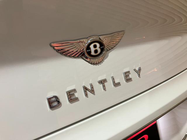 コンチネンタル ＧＴ　マリナードライビングスペック　ＣＥＮＴＥＮＡＲＹスペック　フロントシートコンフォートスペック　ベントレーローテーションディスプレイ　ムードライティングスペック　ナイトビジョン　２２インチアロイホイール（67枚目）