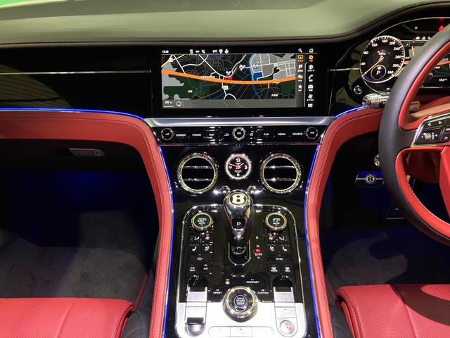 コンチネンタル ＧＴ　マリナードライビングスペック　ＣＥＮＴＥＮＡＲＹスペック　フロントシートコンフォートスペック　ベントレーローテーションディスプレイ　ムードライティングスペック　ナイトビジョン　２２インチアロイホイール（69枚目）