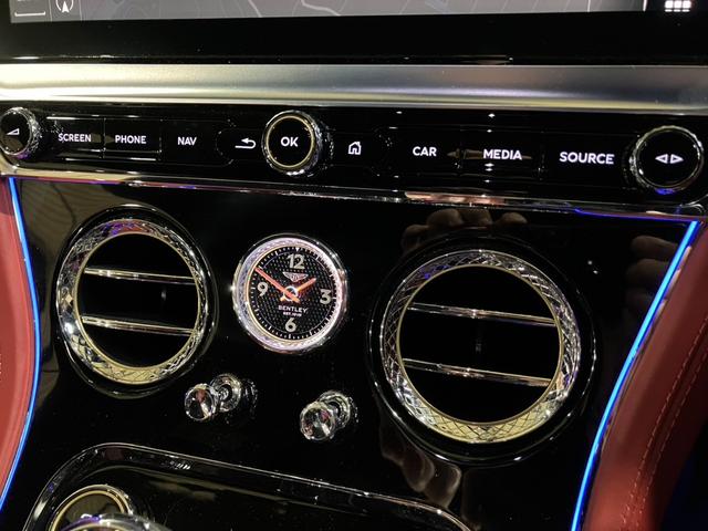 コンチネンタル ＧＴ　マリナードライビングスペック　ＣＥＮＴＥＮＡＲＹスペック　フロントシートコンフォートスペック　ベントレーローテーションディスプレイ　ムードライティングスペック　ナイトビジョン　２２インチアロイホイール（72枚目）