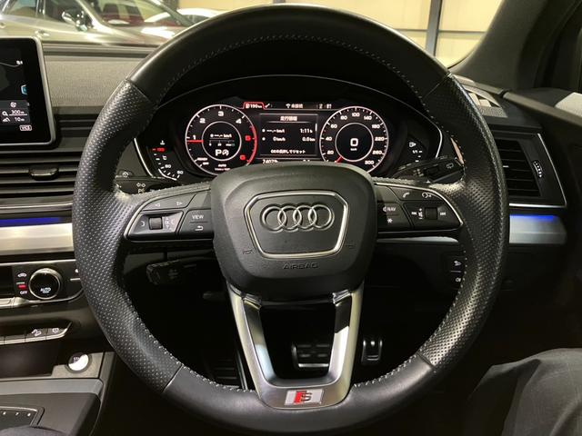 Ｑ５ ４０ＴＤＩクワトロ　スポーツ　アシスタンスパッケージ　バーチャルコックピット　サラウンドビューカメラ　アクティブレーンアシスト　パークアシスト　シートヒーター　ＬＥＤヘッドライト　オートリアゲート（11枚目）