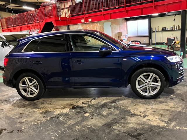 Ｑ５ ４０ＴＤＩクワトロ　スポーツ　アシスタンスパッケージ　バーチャルコックピット　サラウンドビューカメラ　アクティブレーンアシスト　パークアシスト　シートヒーター　ＬＥＤヘッドライト　オートリアゲート（22枚目）