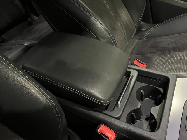 Ｑ５ ４０ＴＤＩクワトロ　スポーツ　アシスタンスパッケージ　バーチャルコックピット　サラウンドビューカメラ　アクティブレーンアシスト　パークアシスト　シートヒーター　ＬＥＤヘッドライト　オートリアゲート（49枚目）