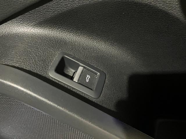 Ｑ５ ４０ＴＤＩクワトロ　スポーツ　アシスタンスパッケージ　バーチャルコックピット　サラウンドビューカメラ　アクティブレーンアシスト　パークアシスト　シートヒーター　ＬＥＤヘッドライト　オートリアゲート（52枚目）