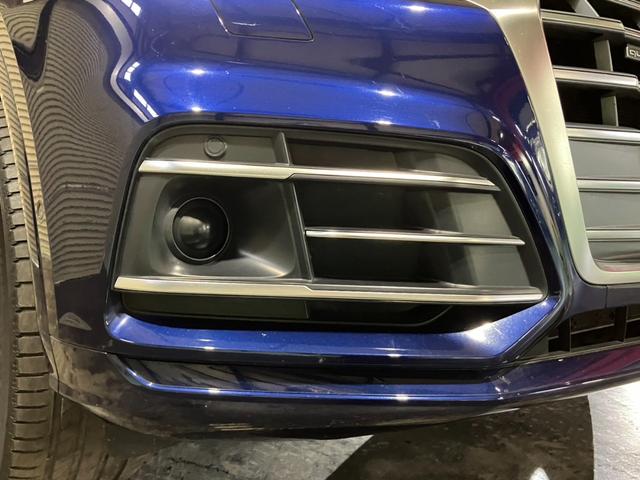 Ｑ５ ４０ＴＤＩクワトロ　スポーツ　アシスタンスパッケージ　バーチャルコックピット　サラウンドビューカメラ　アクティブレーンアシスト　パークアシスト　シートヒーター　ＬＥＤヘッドライト　オートリアゲート（63枚目）