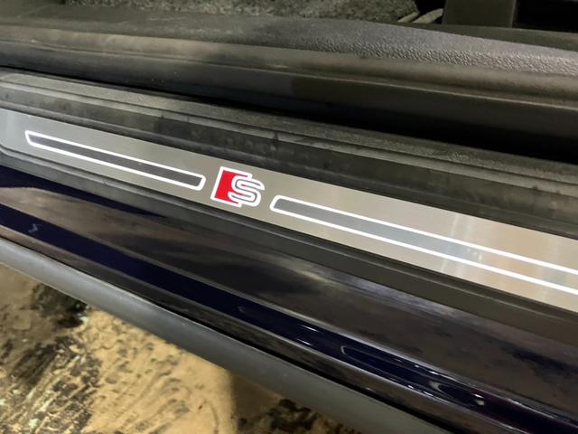 Ｑ５ ４０ＴＤＩクワトロ　スポーツ　アシスタンスパッケージ　バーチャルコックピット　サラウンドビューカメラ　アクティブレーンアシスト　パークアシスト　シートヒーター　ＬＥＤヘッドライト　オートリアゲート（76枚目）