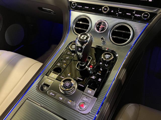 コンチネンタル GT V8マリナー ハードライティングスペック シティスペック ツーリングスペック ブラックラインスペック 22インチアルミ 純正ナビ 360°カメラ フルセグ レーダークルコン(13枚目)