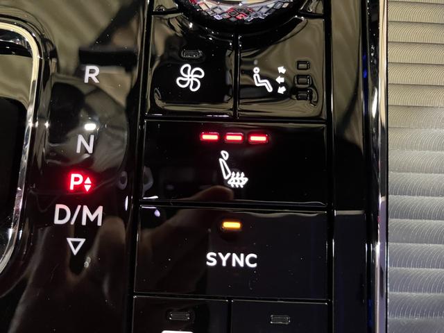 コンチネンタル GT V8マリナー ハードライティングスペック シティスペック ツーリングスペック ブラックラインスペック 22インチアルミ 純正ナビ 360°カメラ フルセグ レーダークルコン(15枚目)