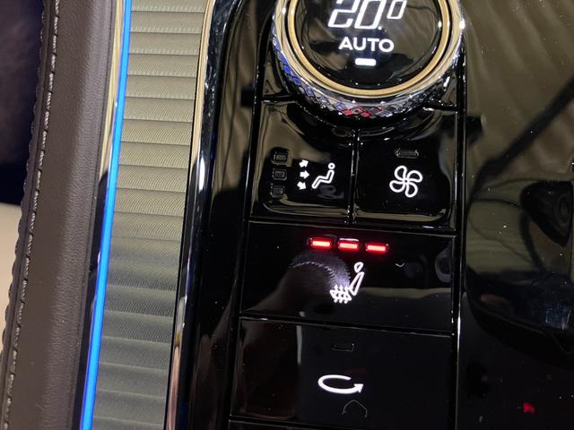 コンチネンタル GT V8マリナー ハードライティングスペック シティスペック ツーリングスペック ブラックラインスペック 22インチアルミ 純正ナビ 360°カメラ フルセグ レーダークルコン(16枚目)