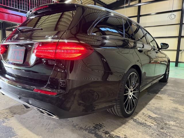 Eクラスステーションワゴン E43 4マチック ステーションワゴン エクスクルーシブパッケージ パノラマスライディングルーフBurmesterサウンド ナッパレザー レーダーセーフティパッケージ エアバランスPKG マルチビームLED シートヒーター 360度カメラ(39枚目)