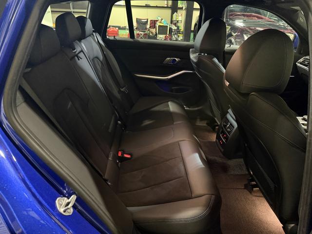 3シリーズ 320iツーリング Mスポーツ ファストトラックパッケージ ドライビングアシストプロ Mスポーツブレーキ 19インチMライトアロイ パーキングアシストプラス BMWLEDヘッドライト 電動リアゲート 全方位カメラ ACC(18枚目)