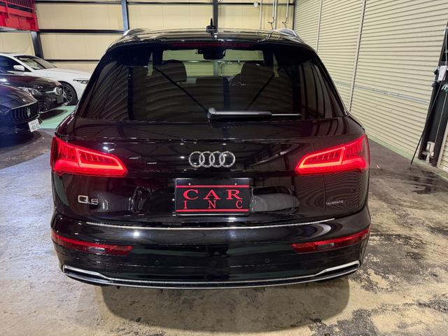 Q5 40TDIクワトロ スポーツ Sラインパッケージ マトリクスLEDヘッドライト アシスタンスパッケージ バーチャルコックピット シートヒーター(フロントリア)20インチAW オートマチックテールゲート サラウンドビューカメラ(4枚目)