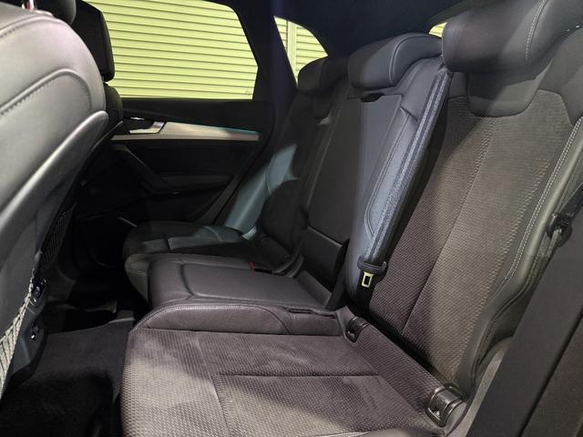 Q5 40TDIクワトロ スポーツ Sラインパッケージ マトリクスLEDヘッドライト アシスタンスパッケージ バーチャルコックピット シートヒーター(フロントリア)20インチAW オートマチックテールゲート サラウンドビューカメラ(13枚目)