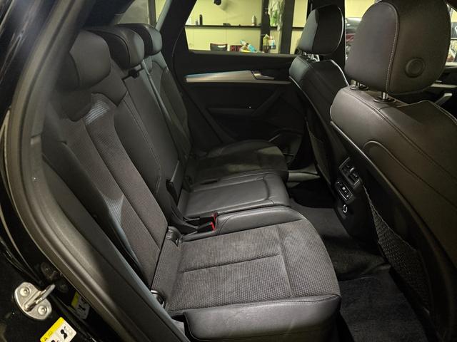 Q5 40TDIクワトロ スポーツ Sラインパッケージ マトリクスLEDヘッドライト アシスタンスパッケージ バーチャルコックピット シートヒーター(フロントリア)20インチAW オートマチックテールゲート サラウンドビューカメラ(17枚目)