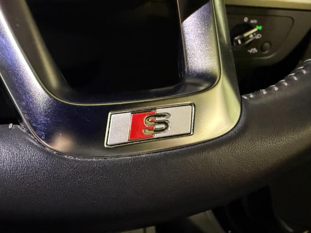 Q5 40TDIクワトロ スポーツ Sラインパッケージ マトリクスLEDヘッドライト アシスタンスパッケージ バーチャルコックピット シートヒーター(フロントリア)20インチAW オートマチックテールゲート サラウンドビューカメラ(29枚目)
