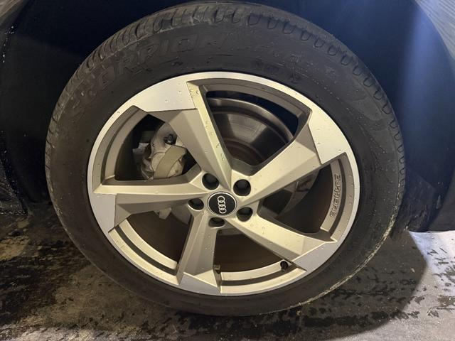 Q5 40TDIクワトロ スポーツ Sラインパッケージ マトリクスLEDヘッドライト アシスタンスパッケージ バーチャルコックピット シートヒーター(フロントリア)20インチAW オートマチックテールゲート サラウンドビューカメラ(35枚目)