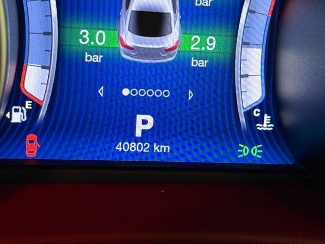 ギブリ ベースグレード　電動サンルーフ　スポーツパッケージ　チターノ２１インチＡＷ　ロッソフルレザーシート　シフトパドル　ツーリングパッケージ　クルーズコントロール　シートヒーター（27枚目）