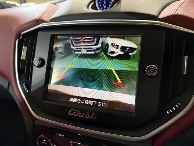 ギブリ ベースグレード　電動サンルーフ　スポーツパッケージ　チターノ２１インチＡＷ　ロッソフルレザーシート　シフトパドル　ツーリングパッケージ　クルーズコントロール　シートヒーター（29枚目）