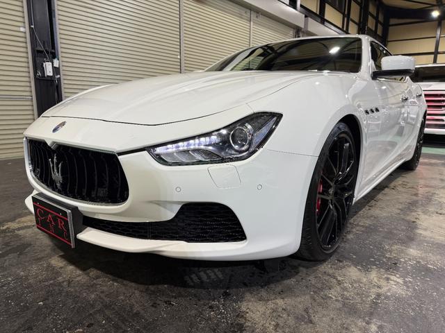 ギブリ ベースグレード　電動サンルーフ　スポーツパッケージ　チターノ２１インチＡＷ　ロッソフルレザーシート　シフトパドル　ツーリングパッケージ　クルーズコントロール　シートヒーター（34枚目）