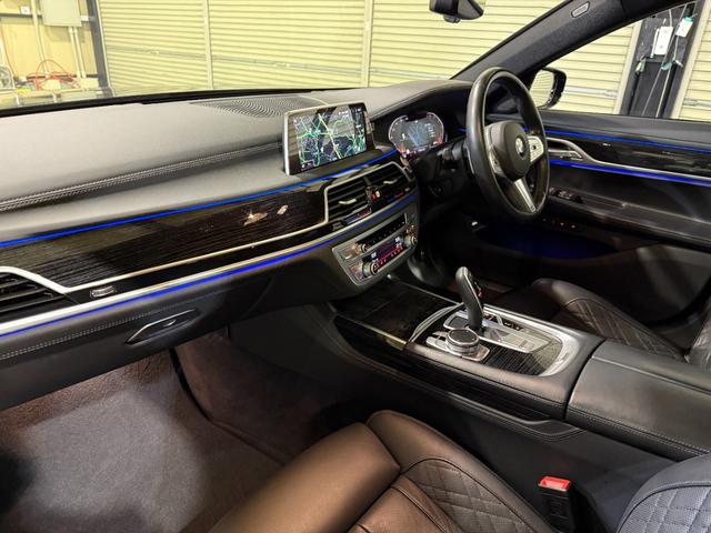 7シリーズ 740i Mスポーツ 電動ガラスサンルーフ エクスクルーシブナッパレザー ヒート&ベンチレーションシート BMWレーザーライト ACC パーキングアシストプラス ソフトクローズドア 電動トランクリッド HUD(8枚目)